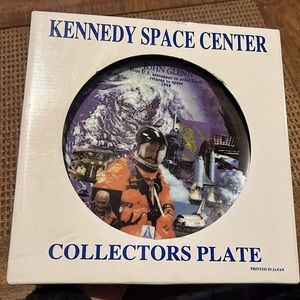 Kennedy Space Center new in box vintage collector’s plate